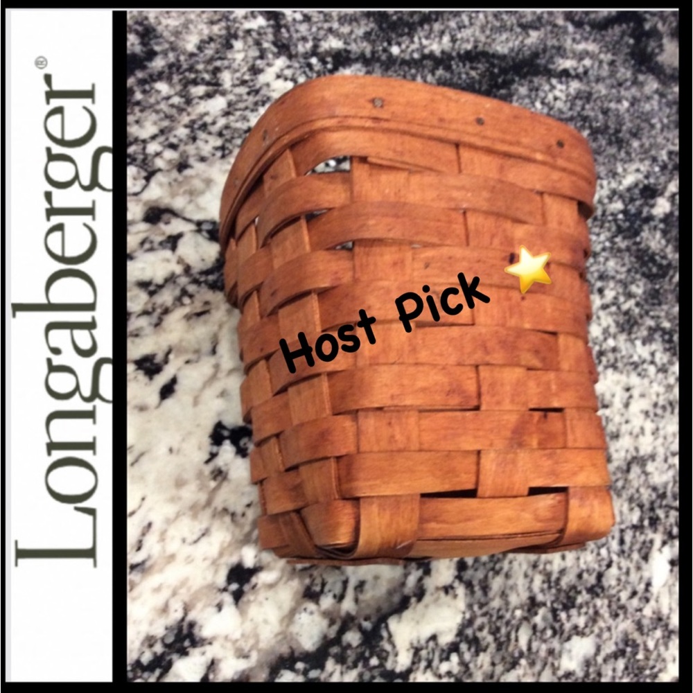 ⭐️HP⭐️Authentic Longaberger Signed Tissue Basket